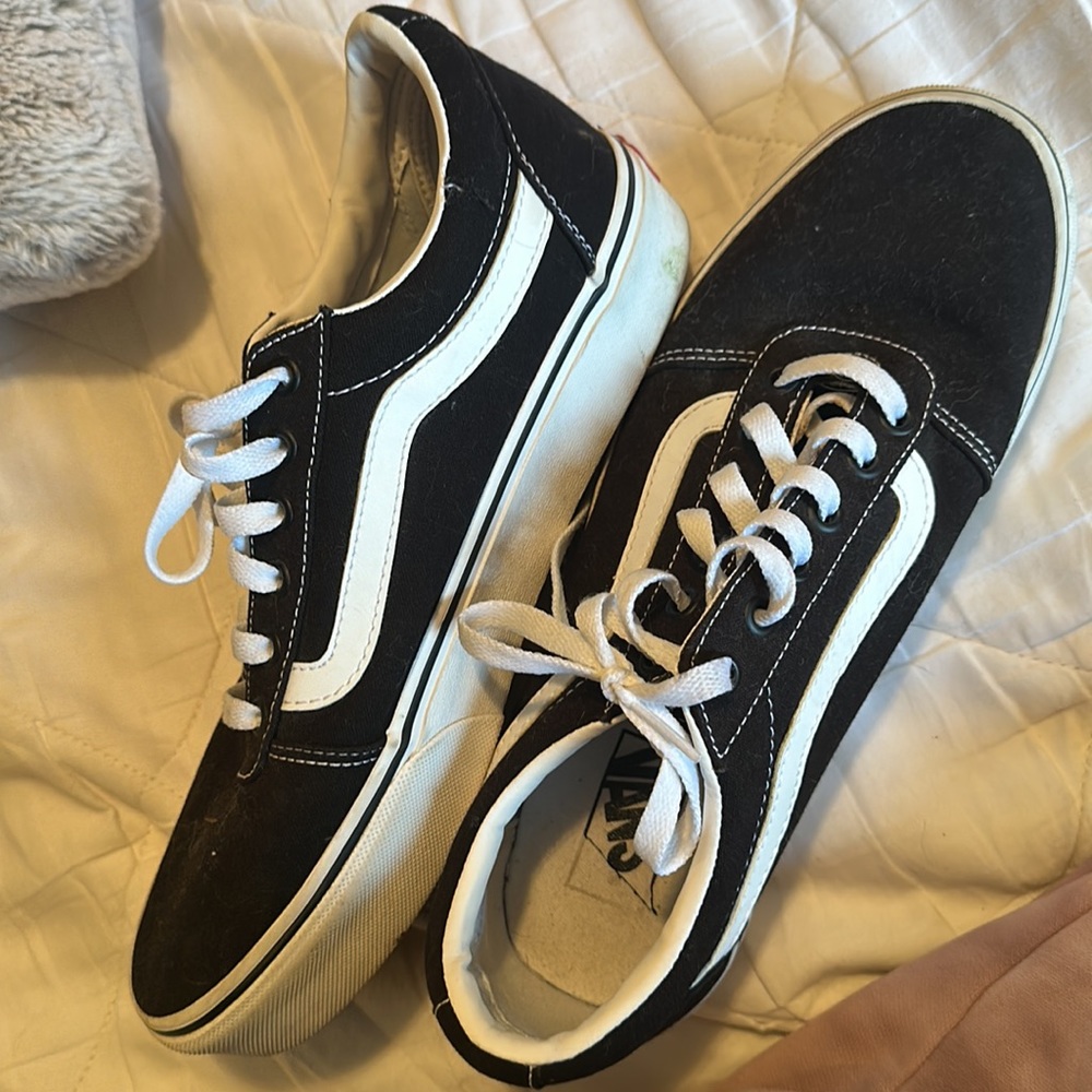 Vans - Picture 6 of 7